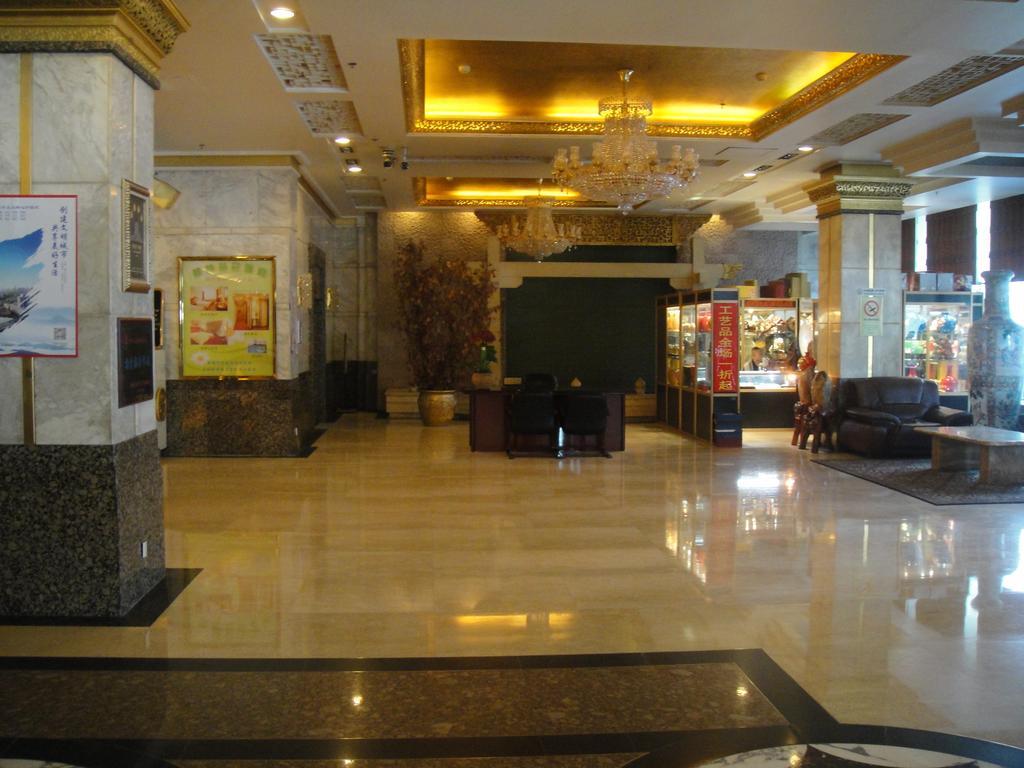Green Hotel Shenyang Exteriör bild